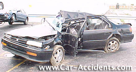 Auto Racing Deaths on Singapore Car Accidents Driving Auto Crashes Pictures  Statistics  In