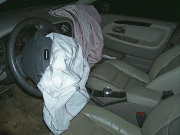 Volvo Airbag: Car Crash