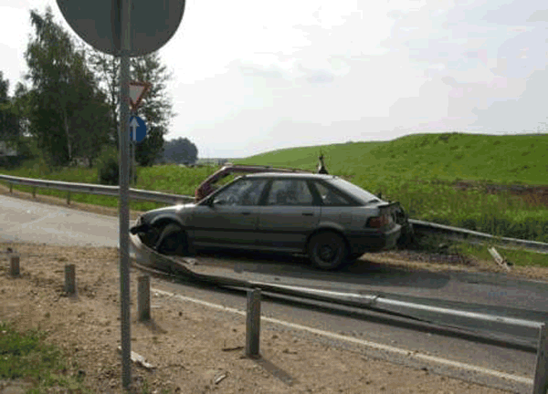 Latvia mercedes crash #1