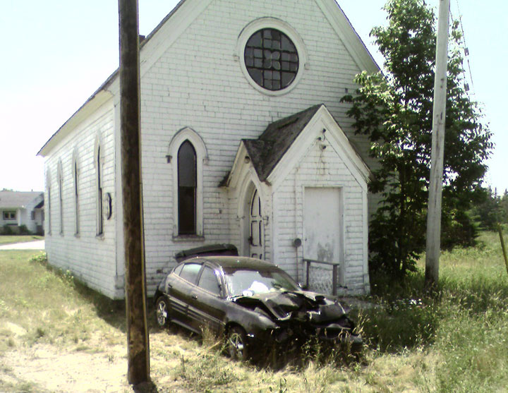 Church crash pontiac