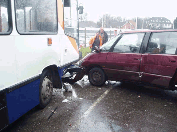 Bus crashed in UK